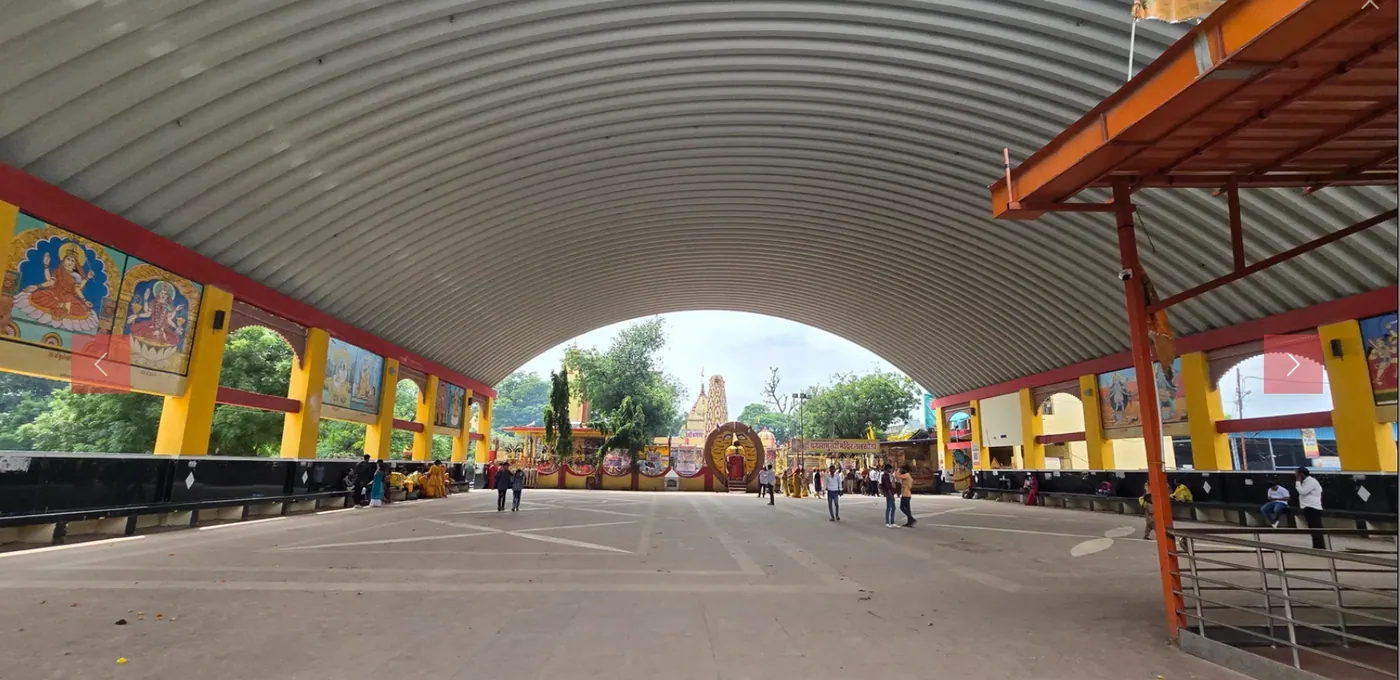 माँ बगलामुखी मंदिर प्रांगण एवं परिक्रमा मार्ग